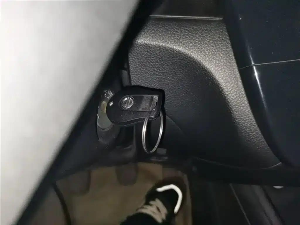 2014 Tiida 1.6L Manual Comfort Model — миниатюра 9