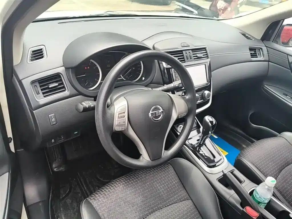 2016 Tiida 1.6L CVT Smart Edition — миниатюра 11