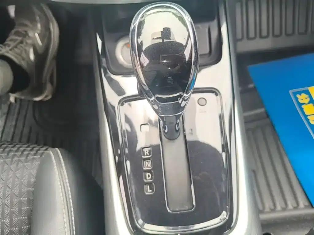 2016 Tiida 1.6L CVT Smart Edition — миниатюра 14