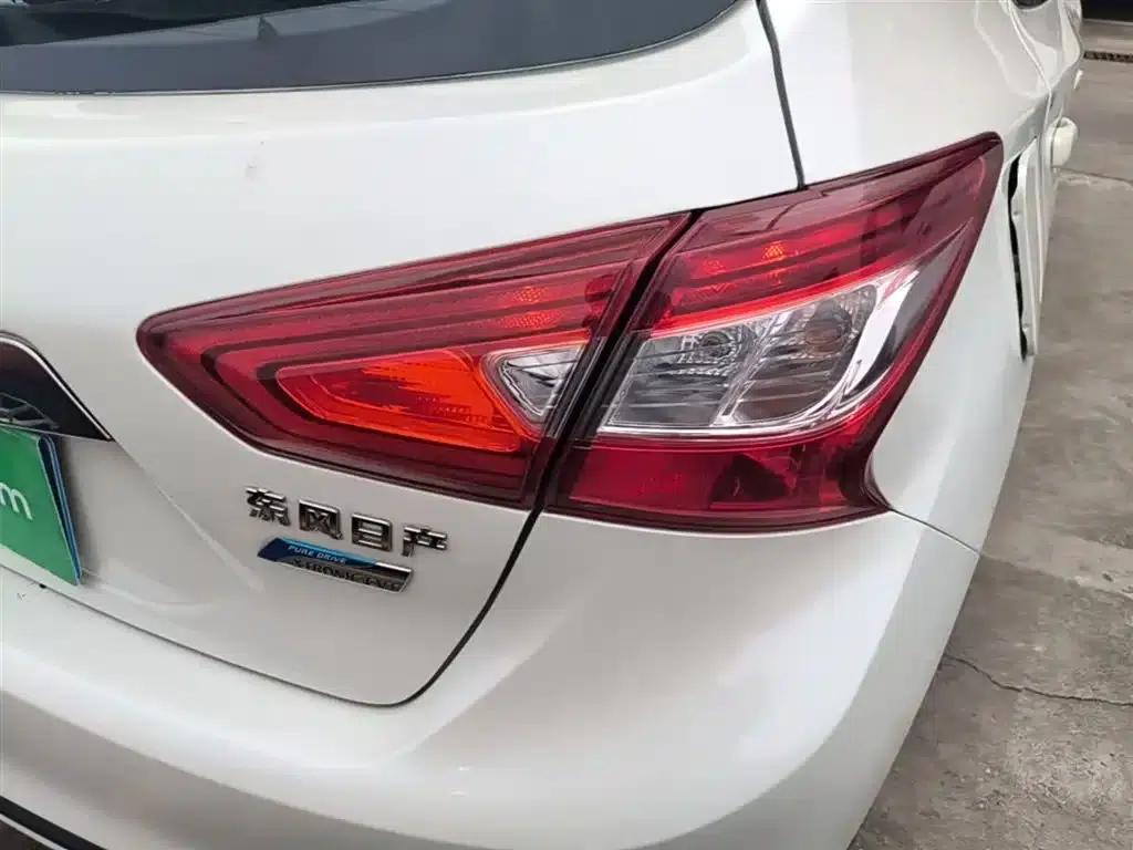 2016 Tiida 1.6L CVT Smart Edition — миниатюра 8