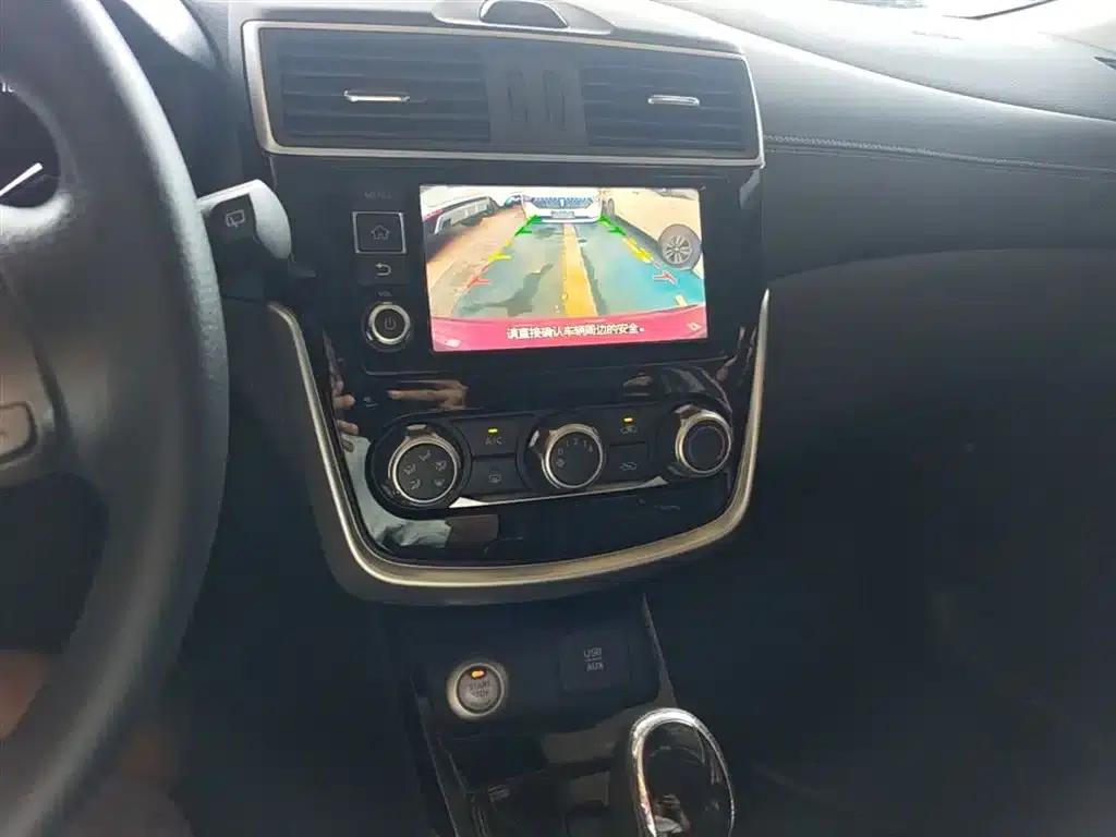 2016 Tiida 1.6L CVT Smart Edition — миниатюра 13