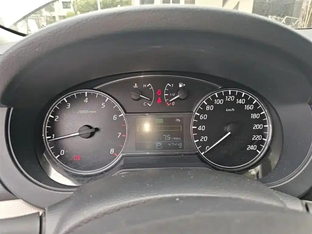2016 Tiida 1.6L CVT Sport Edition — миниатюра 12