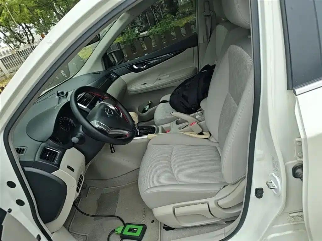 2016 Tiida 1.6L CVT Sport Edition — миниатюра 15