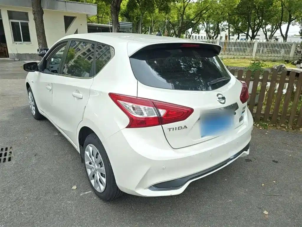 2016 Tiida 1.6L CVT Sport Edition — миниатюра 5