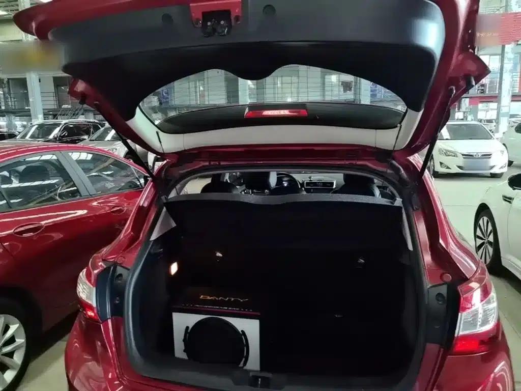 2016 Tiida 1.6L CVT Smart Edition — миниатюра 19