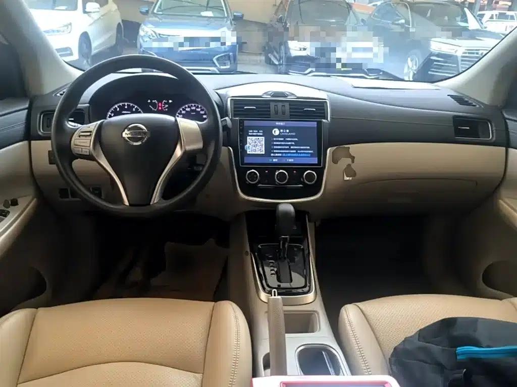2016 Tiida 1.6L CVT Sport Edition — миниатюра 10