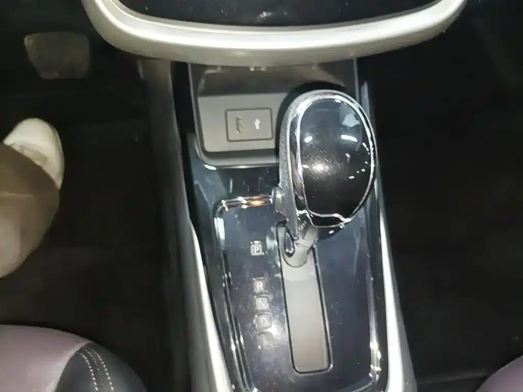 2021 Tiida 1.6L CVT Smart Edition — миниатюра 14