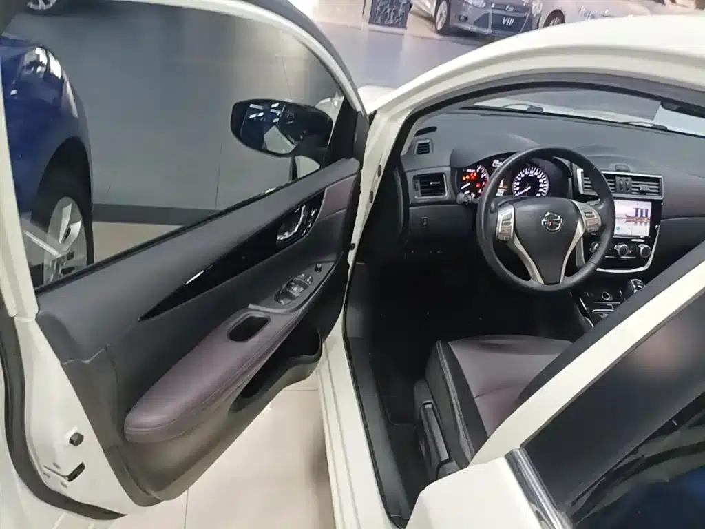 2021 Tiida 1.6L CVT Smart Edition — миниатюра 16