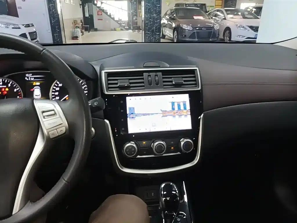 2021 Tiida 1.6L CVT Smart Edition — миниатюра 10