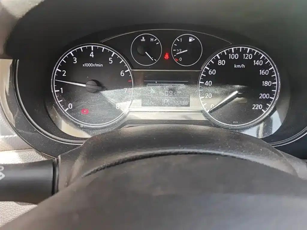 2014 Tiida 1.6L CVT Cool Edition — миниатюра 5