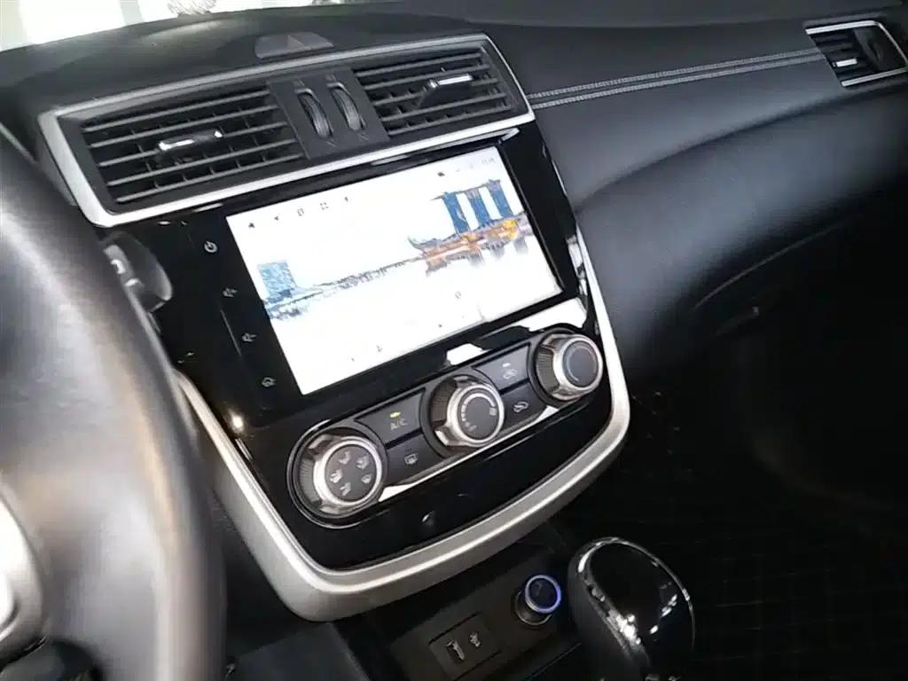 2021 Tiida 1.6L CVT Smart Edition — миниатюра 13