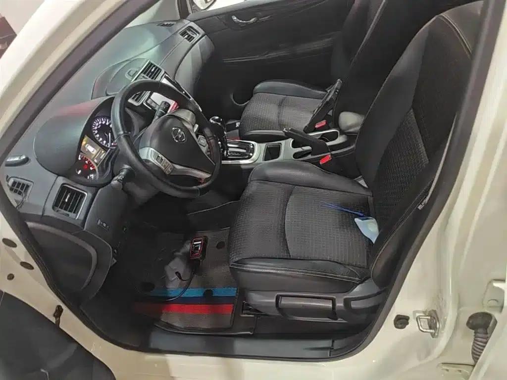 2016 Tiida 1.6L CVT Smart Edition — миниатюра 15