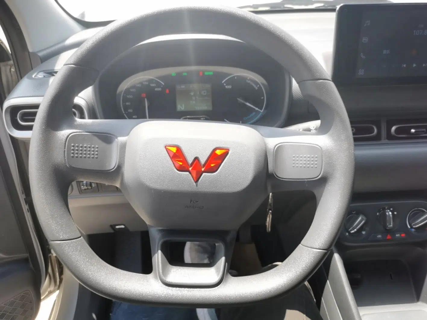 Wuling Hongguang New Energy 2024 All-Electric Model 300KM Standard Version — миниатюра 13