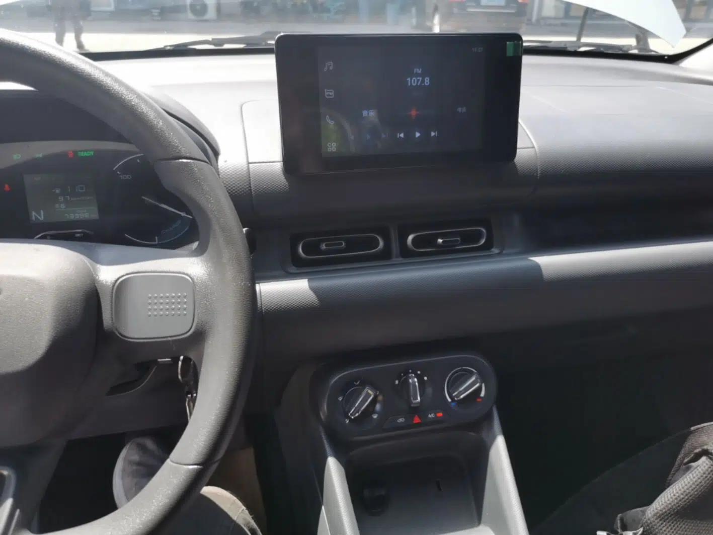 Wuling Hongguang New Energy 2024 All-Electric Model 300KM Standard Version — миниатюра 15