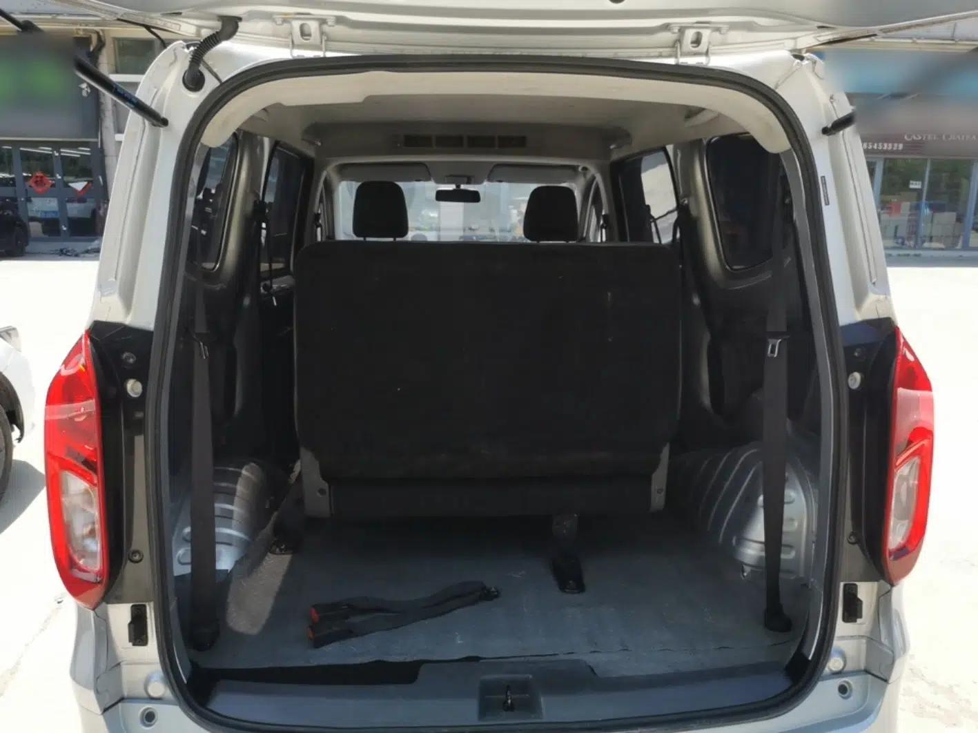Wuling Hongguang New Energy 2024 All-Electric Model 300KM Standard Version — миниатюра 21