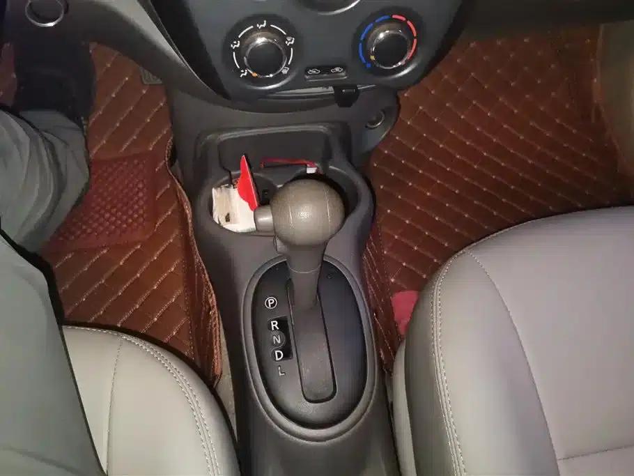 Nissan Sunny 2015 1.5XE CVT Comfort Edition — миниатюра 16