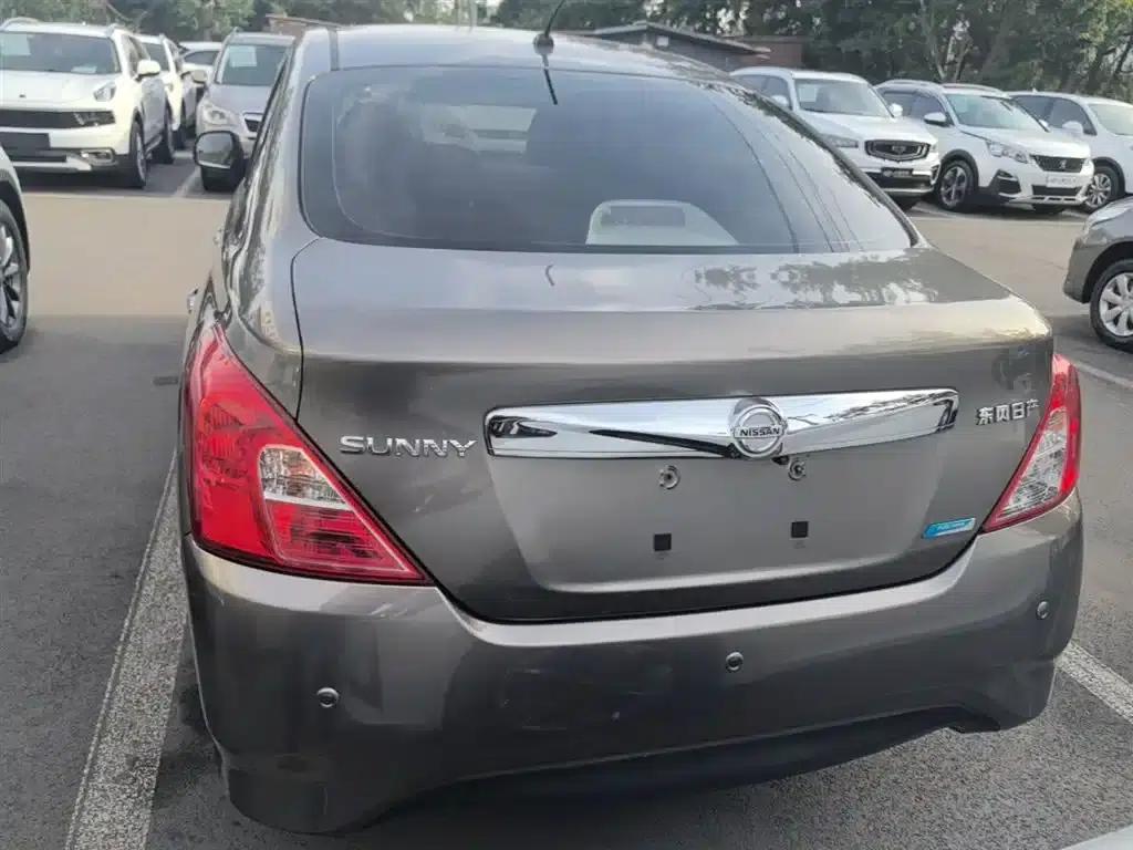 Nissan Sunny 2014 1.5XL Manual Deluxe Edition — миниатюра 6