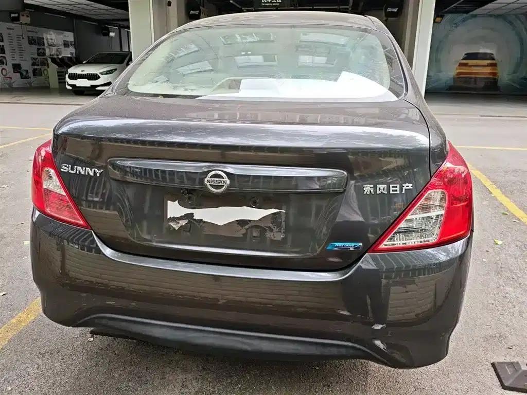 Nissan Sunny 2014 1.5XE Manual Comfort Edition — миниатюра 4