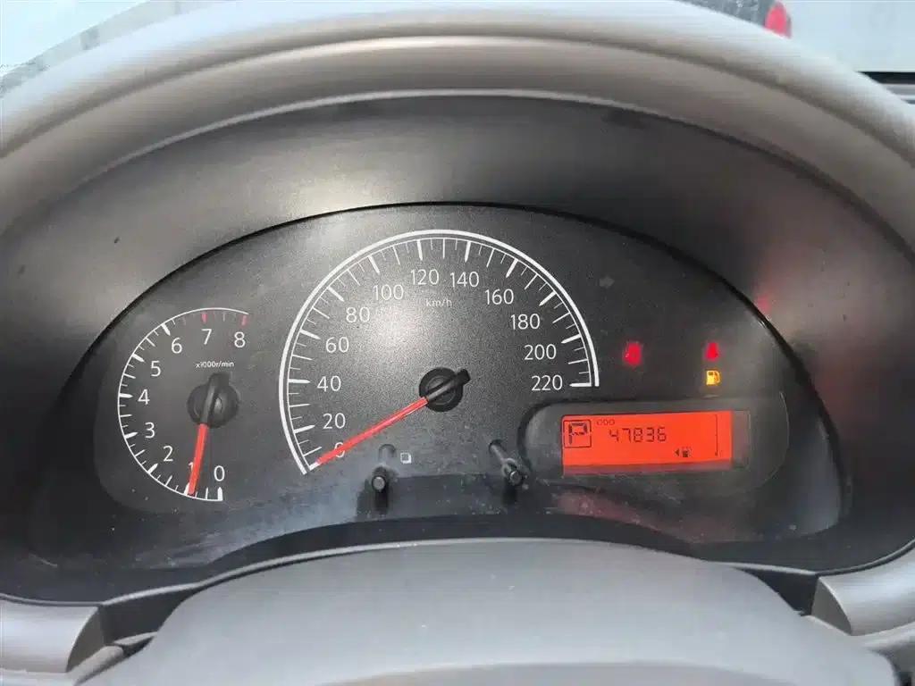 Nissan Sunny 2016 1.5XE CVT Leading Edition — миниатюра 8