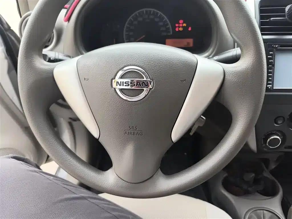Nissan Sunny 2015 1.5XE Manual Comfort Edition — миниатюра 3