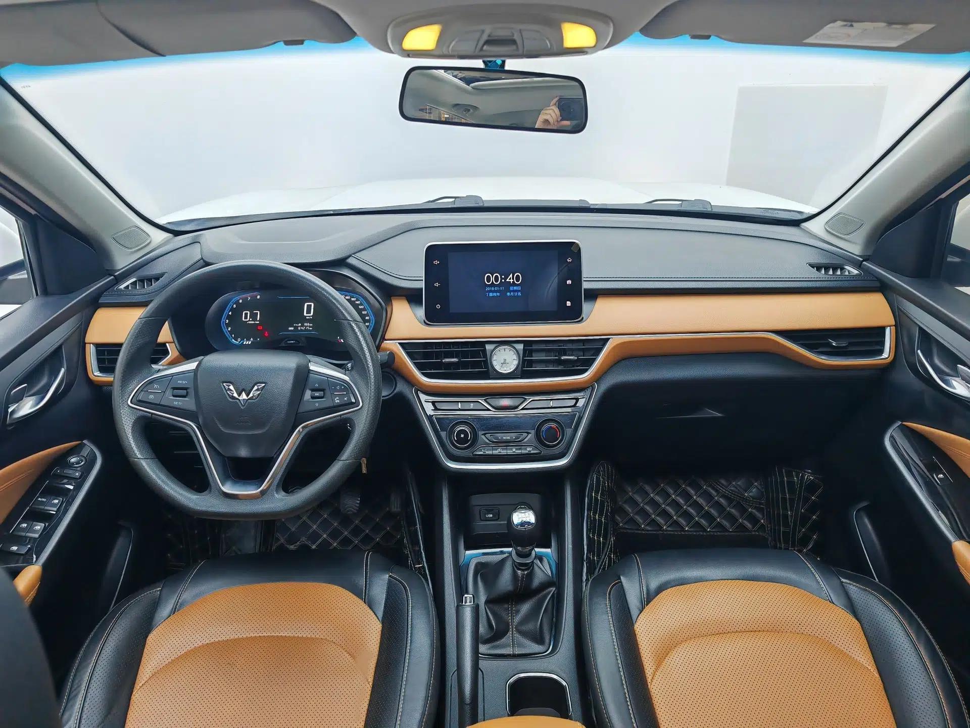 Wuling Hongguang S3 2018 1.5L Manual Luxury Model China V Standard — миниатюра 14