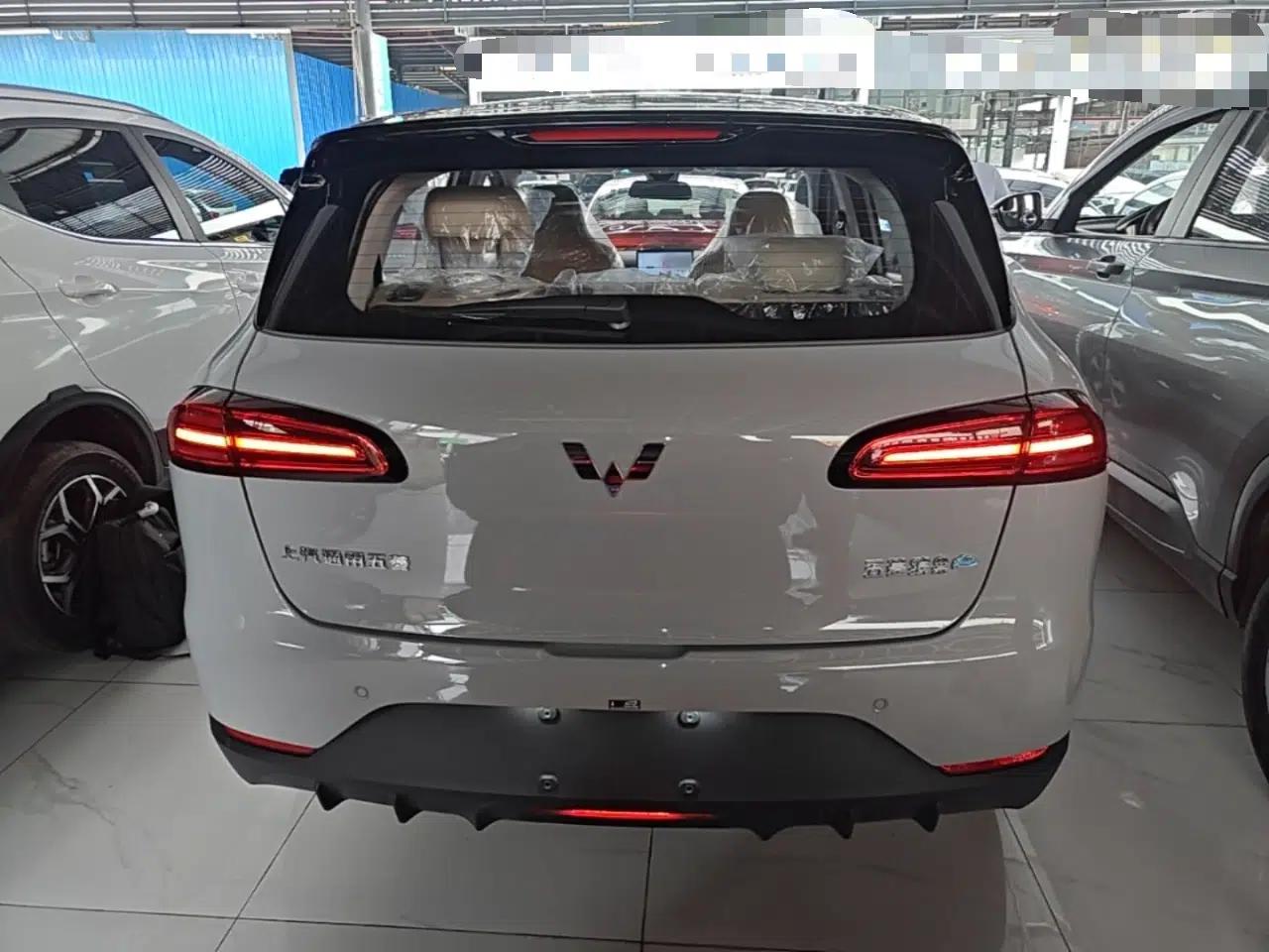Wuling Bingo PLUS 2024 401 km Range 5-Seater Version — миниатюра 3