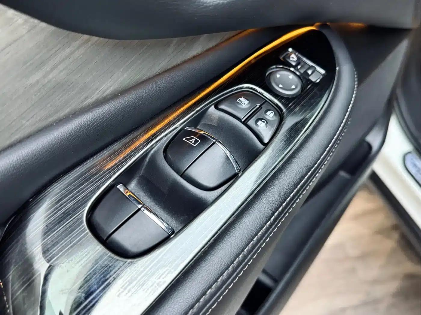 Nissan Murano 2021 2.5L XL 2WD Intelligent Luxury Edition — миниатюра 11
