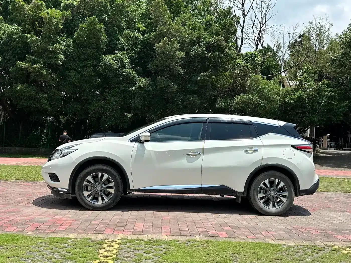 Nissan Murano 2021 2.5L XL 2WD Intelligent Luxury Edition — миниатюра 4
