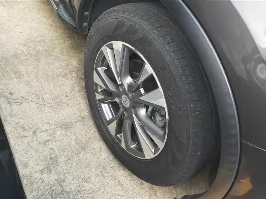 Nissan Murano 2017 2.5L XL 2WD Smart Edition — миниатюра 6