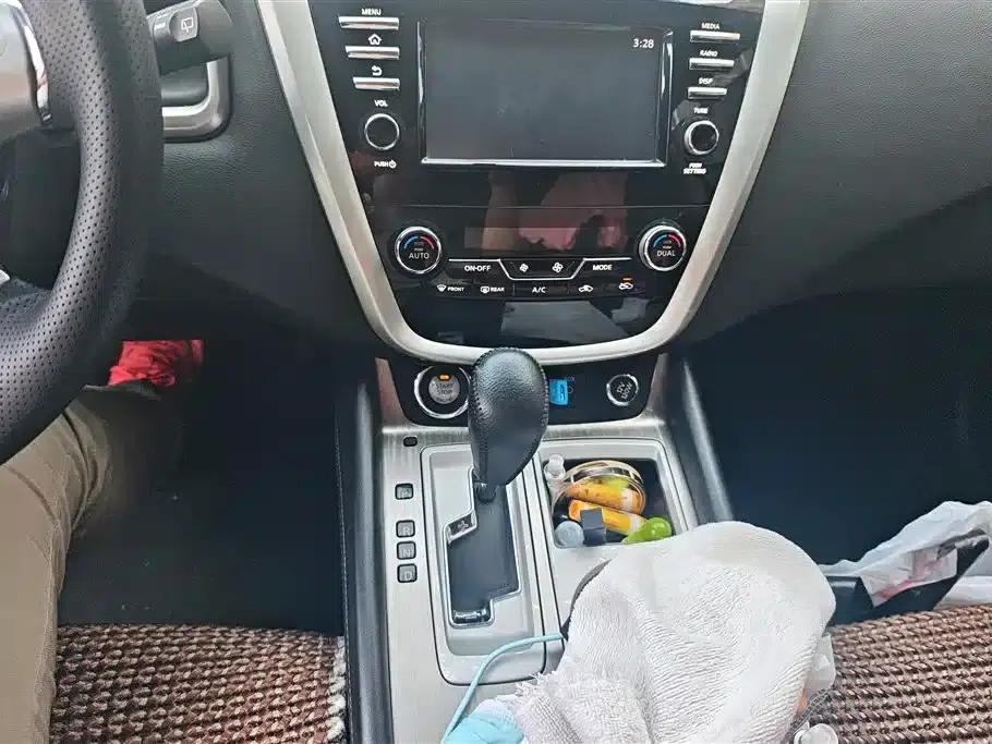 Nissan Murano 2021 2.5L XE 2WD Elite Edition — миниатюра 16