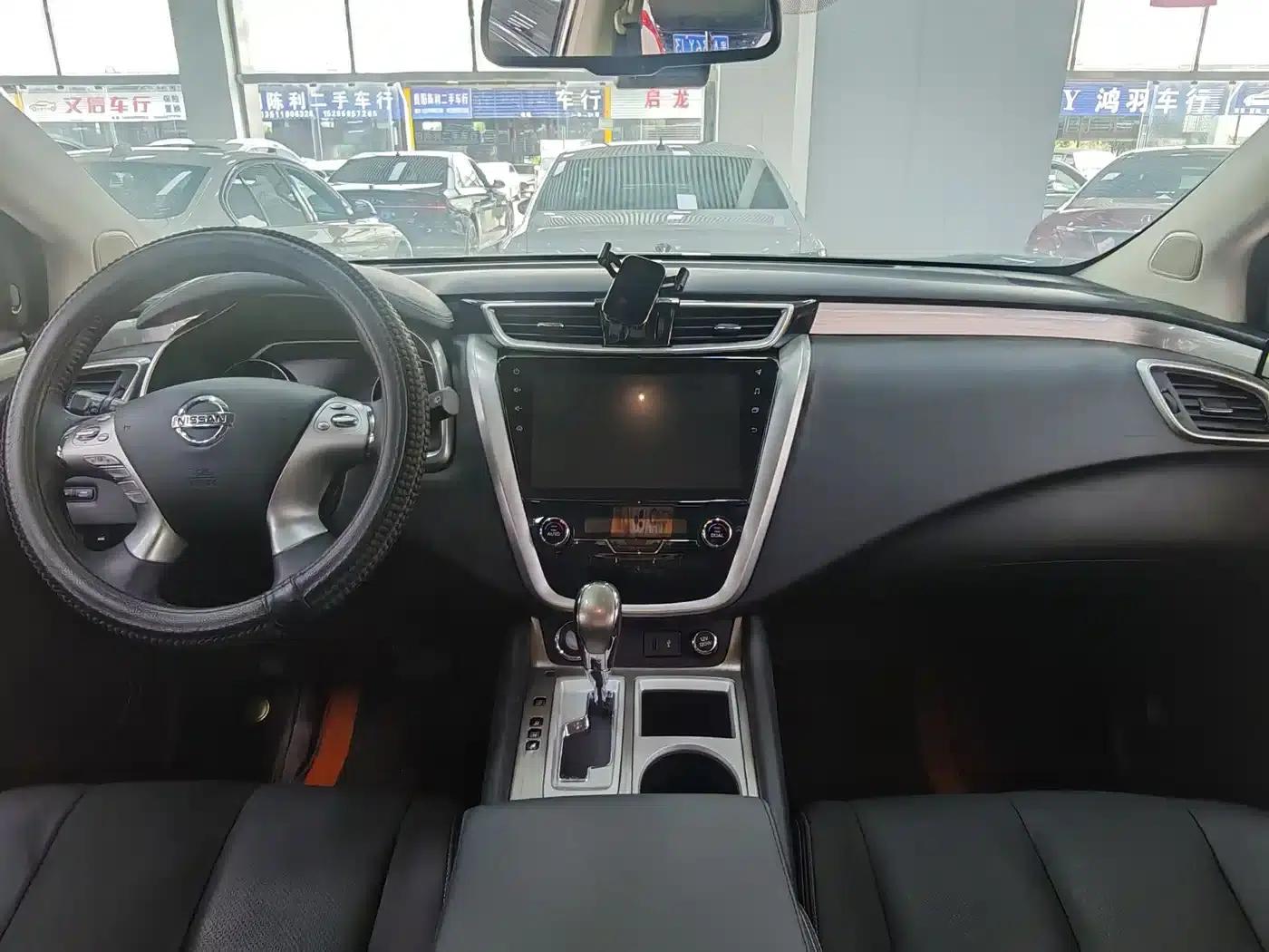 Nissan Murano 2021 2.5L XL 2WD Intelligent Luxury Edition — миниатюра 11