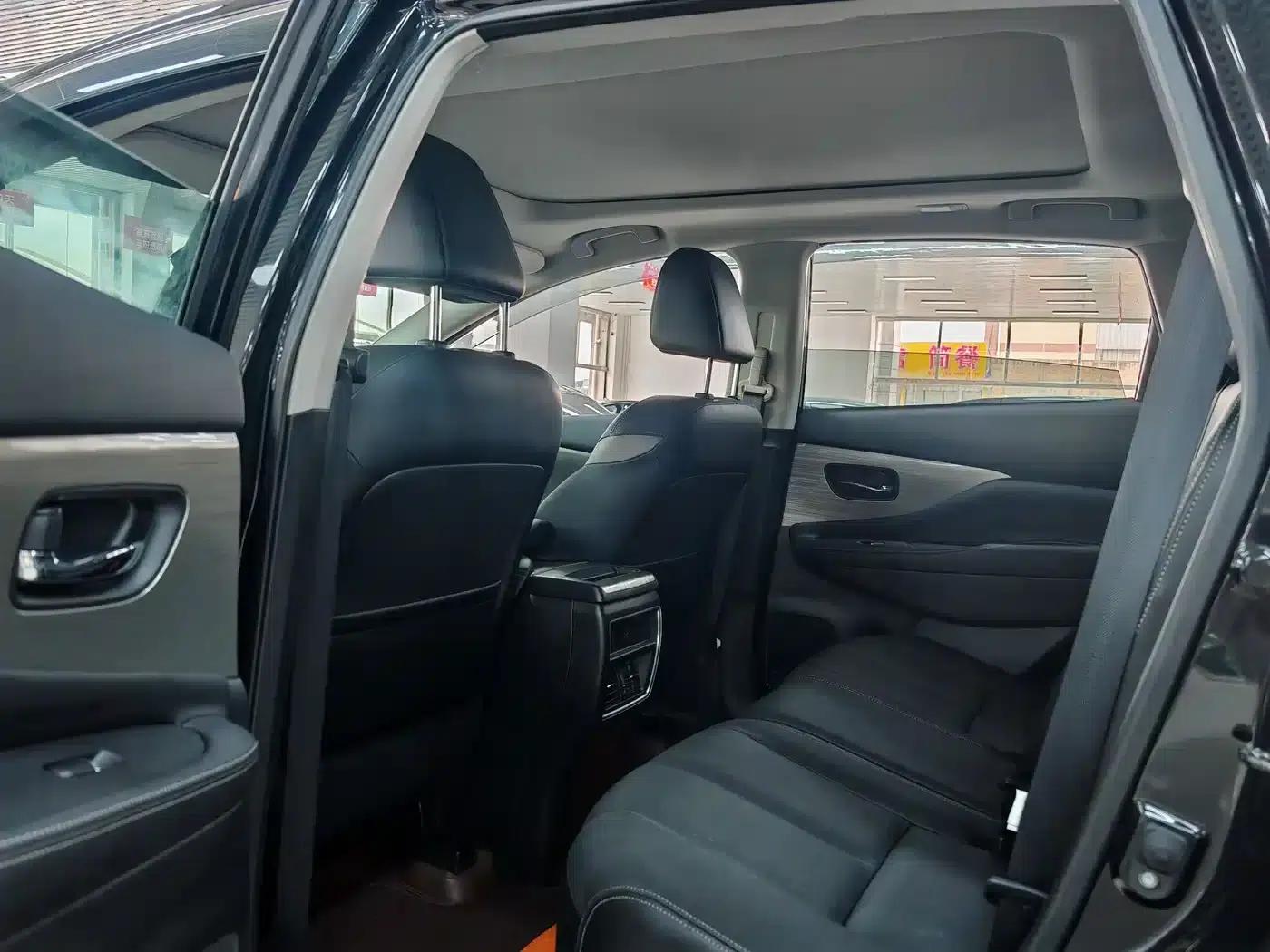 Nissan Murano 2021 2.5L XL 2WD Intelligent Luxury Edition — миниатюра 10