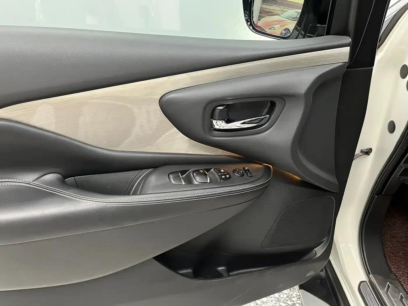 Nissan Murano 2015 2.5L XL 2WD Smart Edition — миниатюра 6