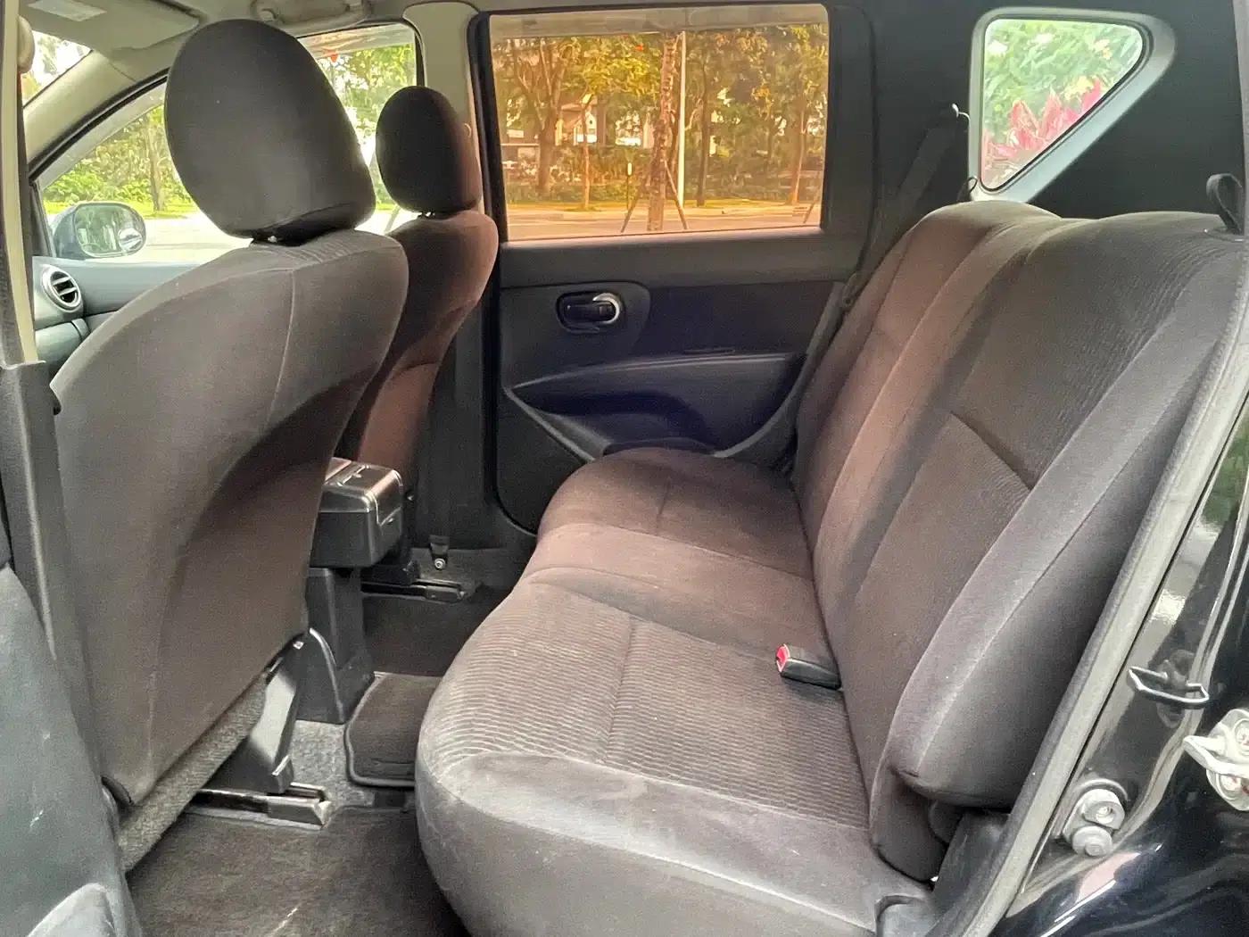 Nissan Livina 2010 Sporty Edition 1.6L Automatic Standard — миниатюра 6