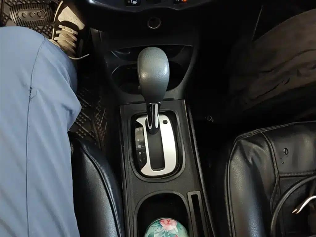 Nissan Livina 2015 1.6XE CVT Comfort Edition — миниатюра 14