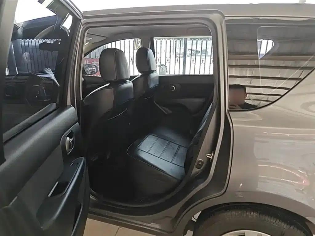 Nissan Livina 2015 1.6XE CVT Comfort Edition — миниатюра 17