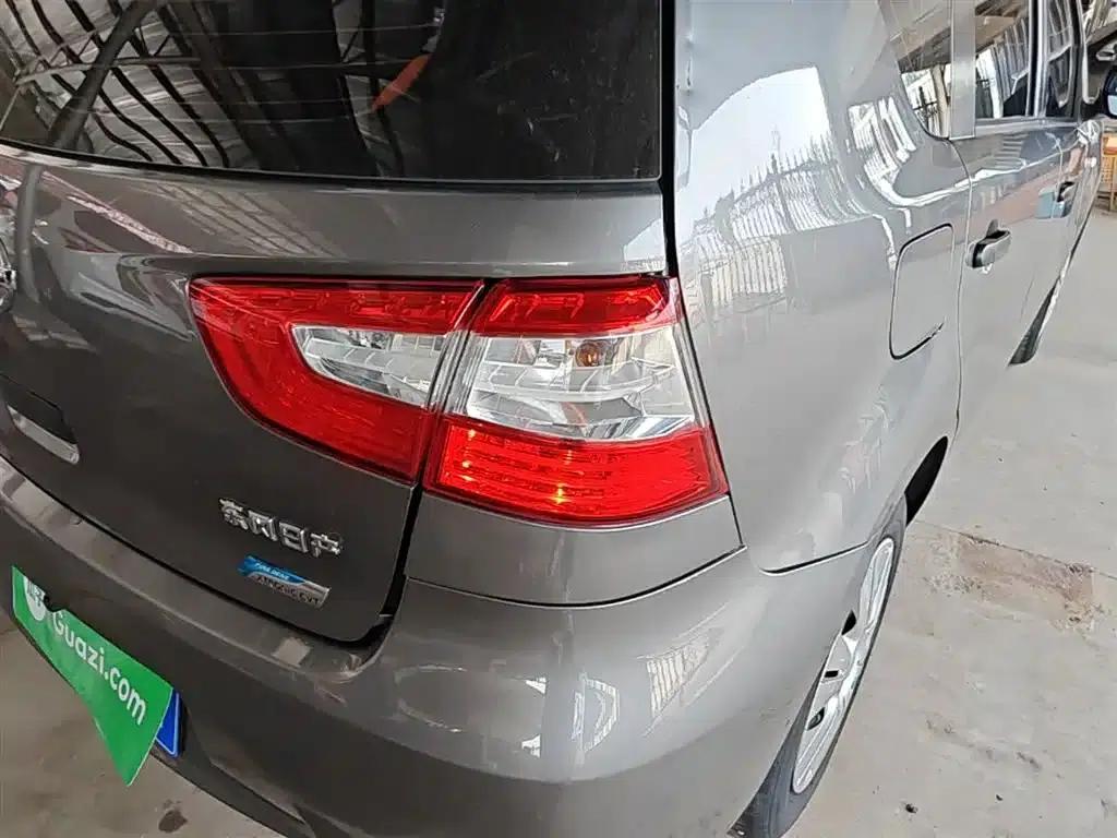 Nissan Livina 2015 1.6XE CVT Comfort Edition — миниатюра 8