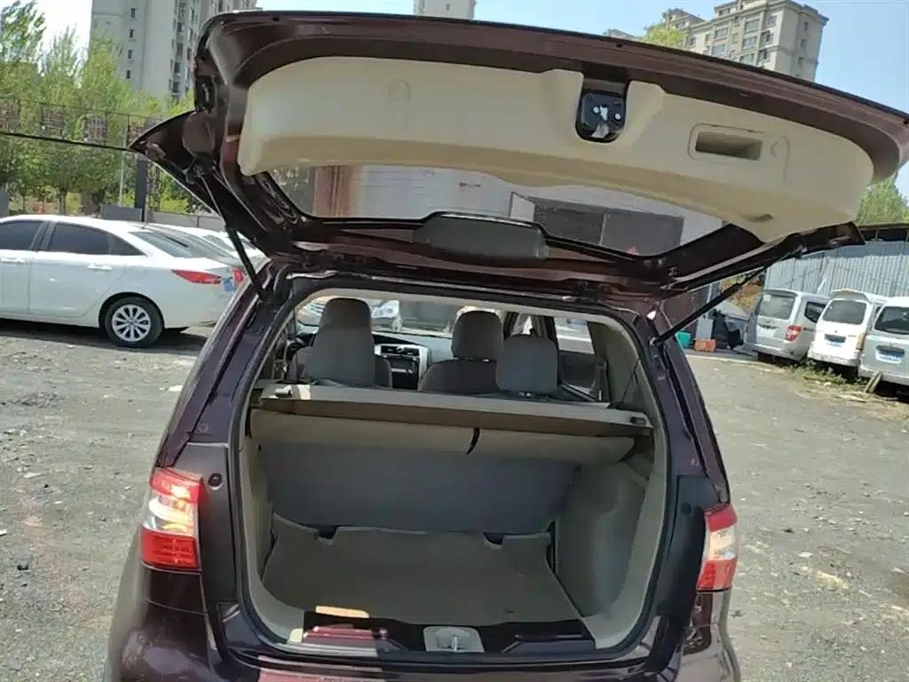 Nissan Livina 2015 1.6XE CVT Comfort Edition — миниатюра 19