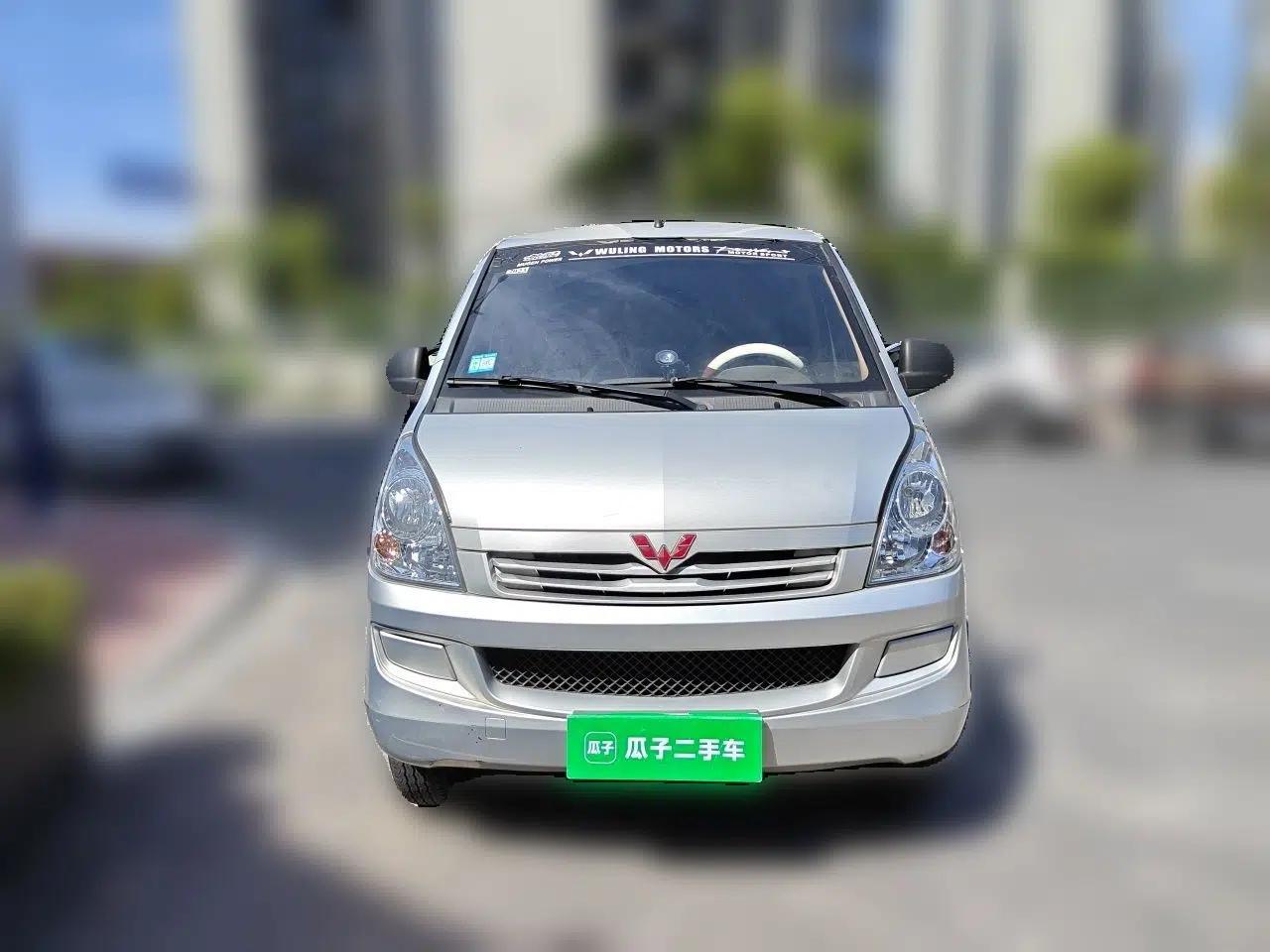 Wuling Rongguang S 2021 1.2L Base Model 7-Seater LSI — миниатюра 2