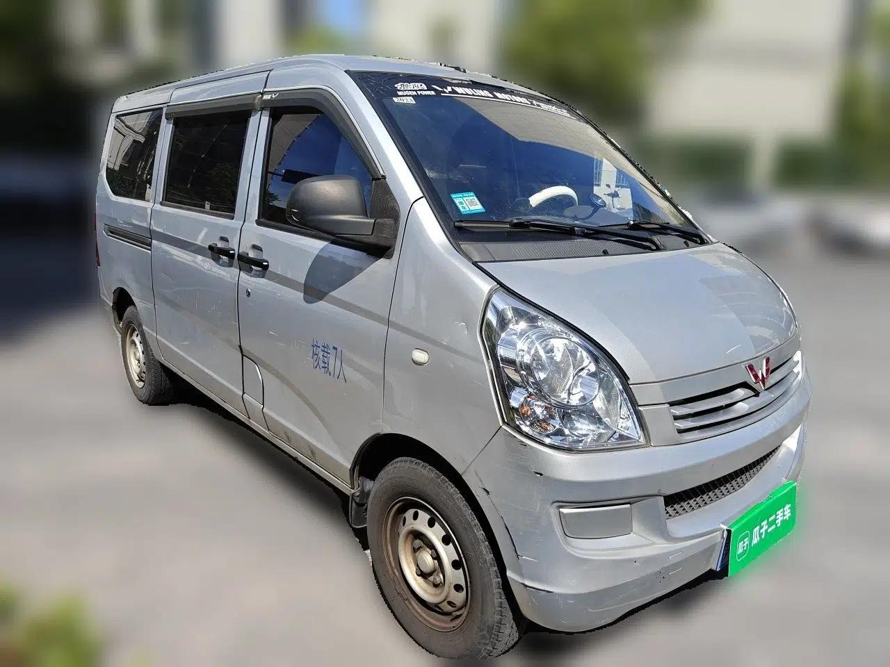 Wuling Rongguang S 2021 1.2L Base Model 7-Seater LSI — миниатюра 3