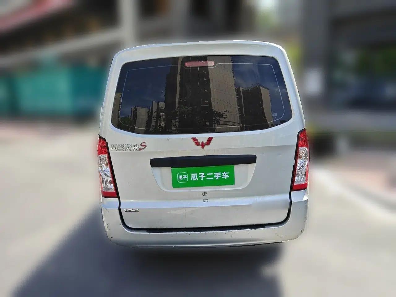 Wuling Rongguang S 2021 1.2L Base Model 7-Seater LSI — миниатюра 5