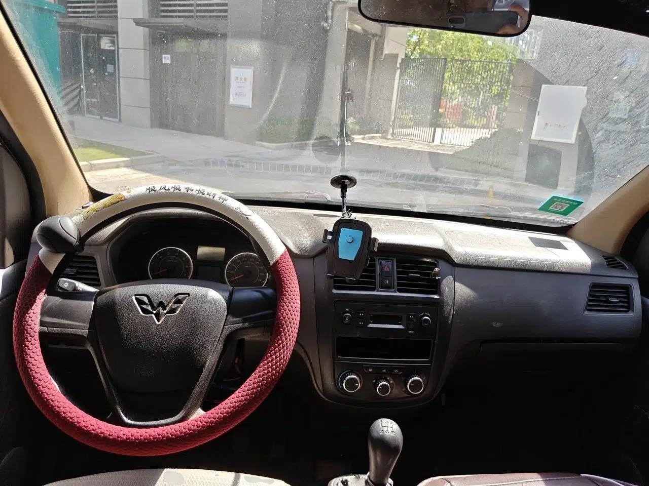 Wuling Rongguang S 2021 1.2L Base Model 7-Seater LSI — миниатюра 10
