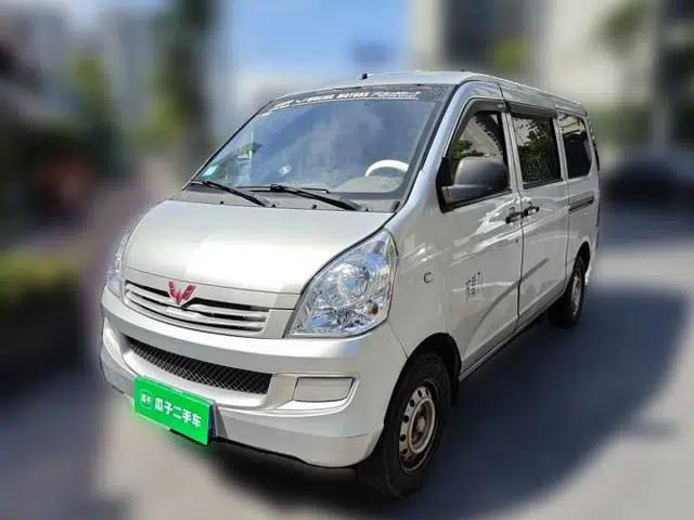 Wuling Rongguang S 2021 1.2L Base Model 7-Seater LSI
