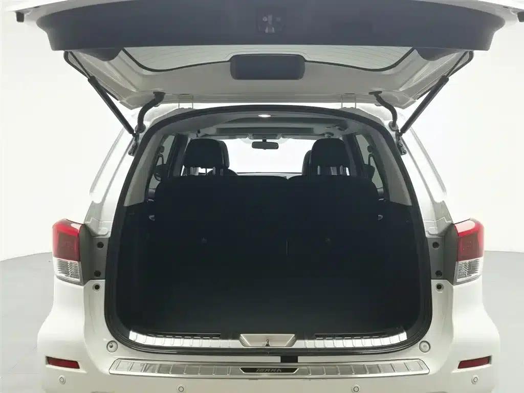 Nissan Terra 2020 2.5L XL Upper Automatic 2WD Luxury Edition — миниатюра 16