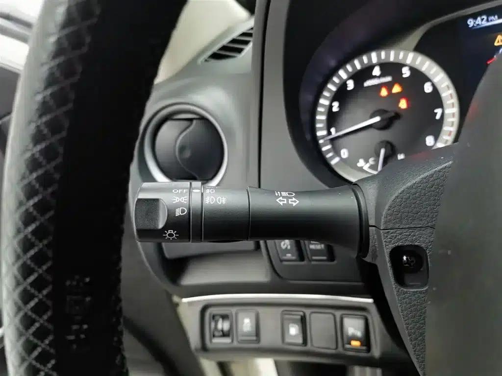 Nissan Terra 2020 2.5L XL Upper Automatic 2WD Luxury Edition — миниатюра 21