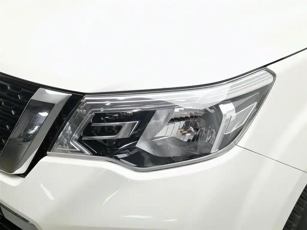 Nissan Terra 2020 2.5L XL Upper Automatic 2WD Luxury Edition — миниатюра 7