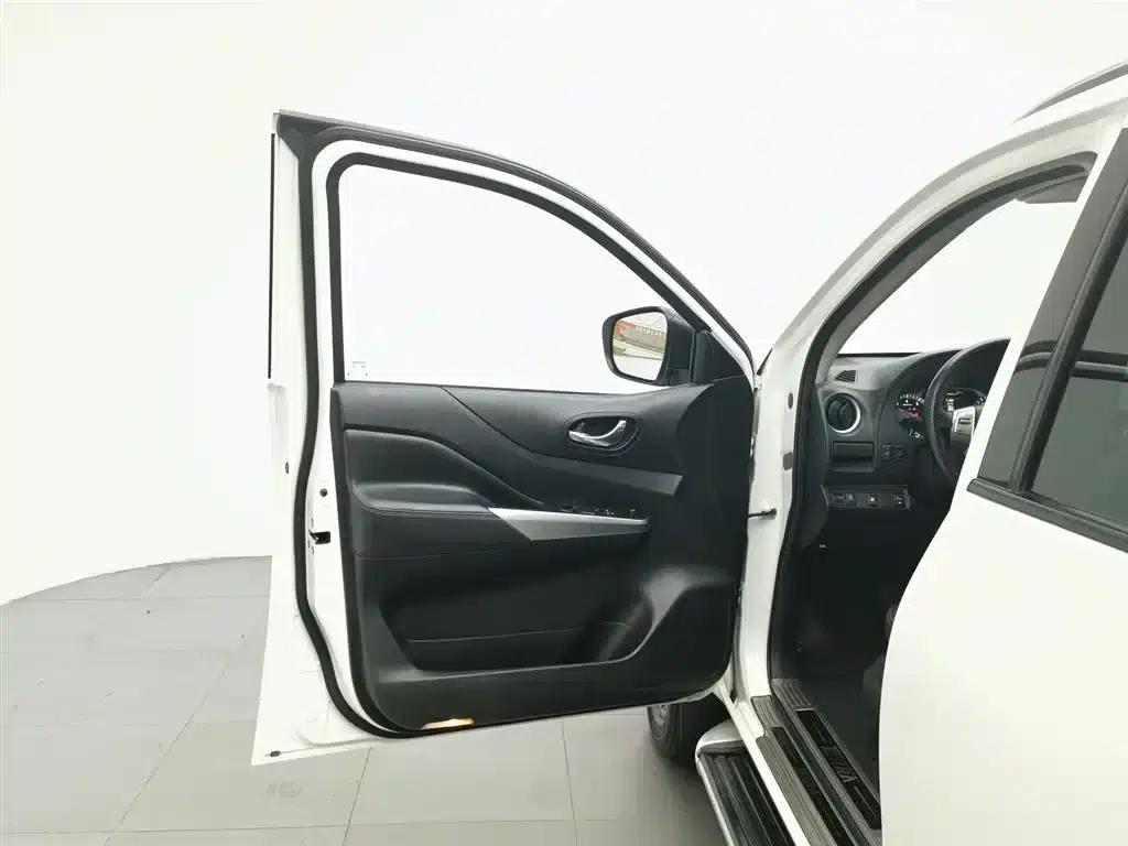Nissan Terra 2020 2.5L XL Upper Automatic 2WD Luxury Edition — миниатюра 8