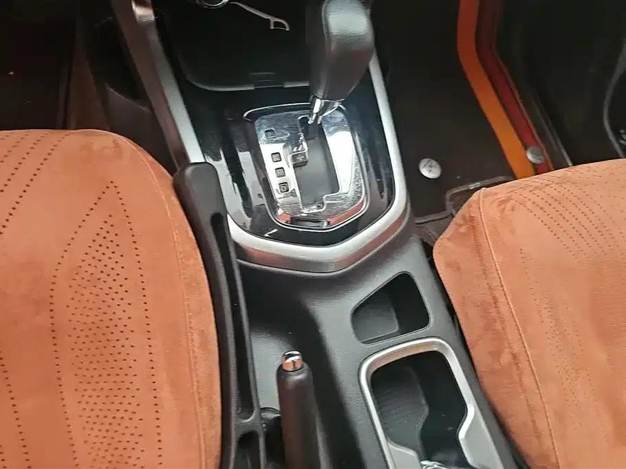 Terra 2020 2.5L XL Upper 4WD Automatic Four-Wheel Drive Luxury Edition — миниатюра 16