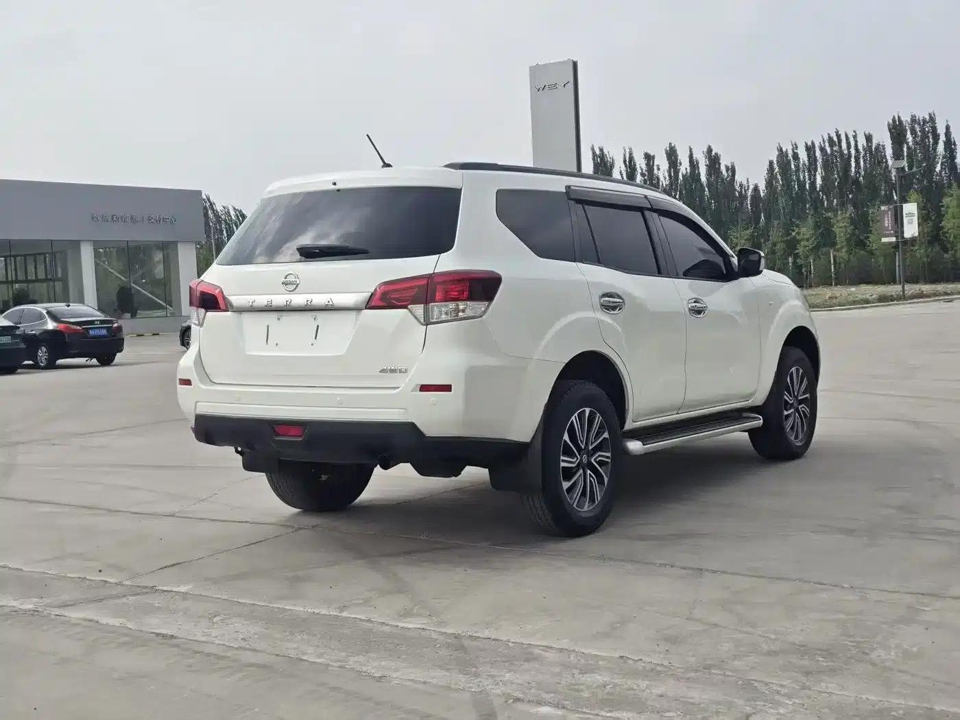 Terra 2020 2.5L XL Upper 4WD Automatic Four-Wheel Drive Luxury Edition — миниатюра 3