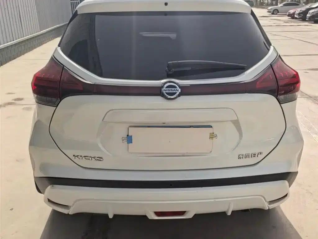Nissan Kicks 2022 1.5L CVT XV Luxury Edition — миниатюра 8